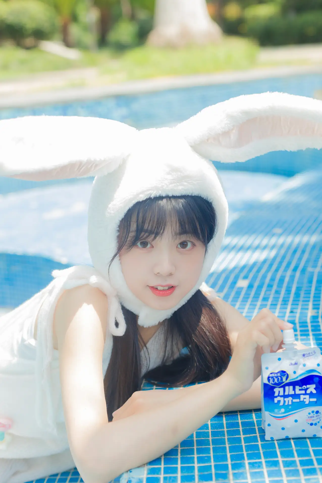 [艺图语] 2022.07.09 Vol.1429 – 夏日泳池的兔子 可爱泡泡呀#[36P]-7