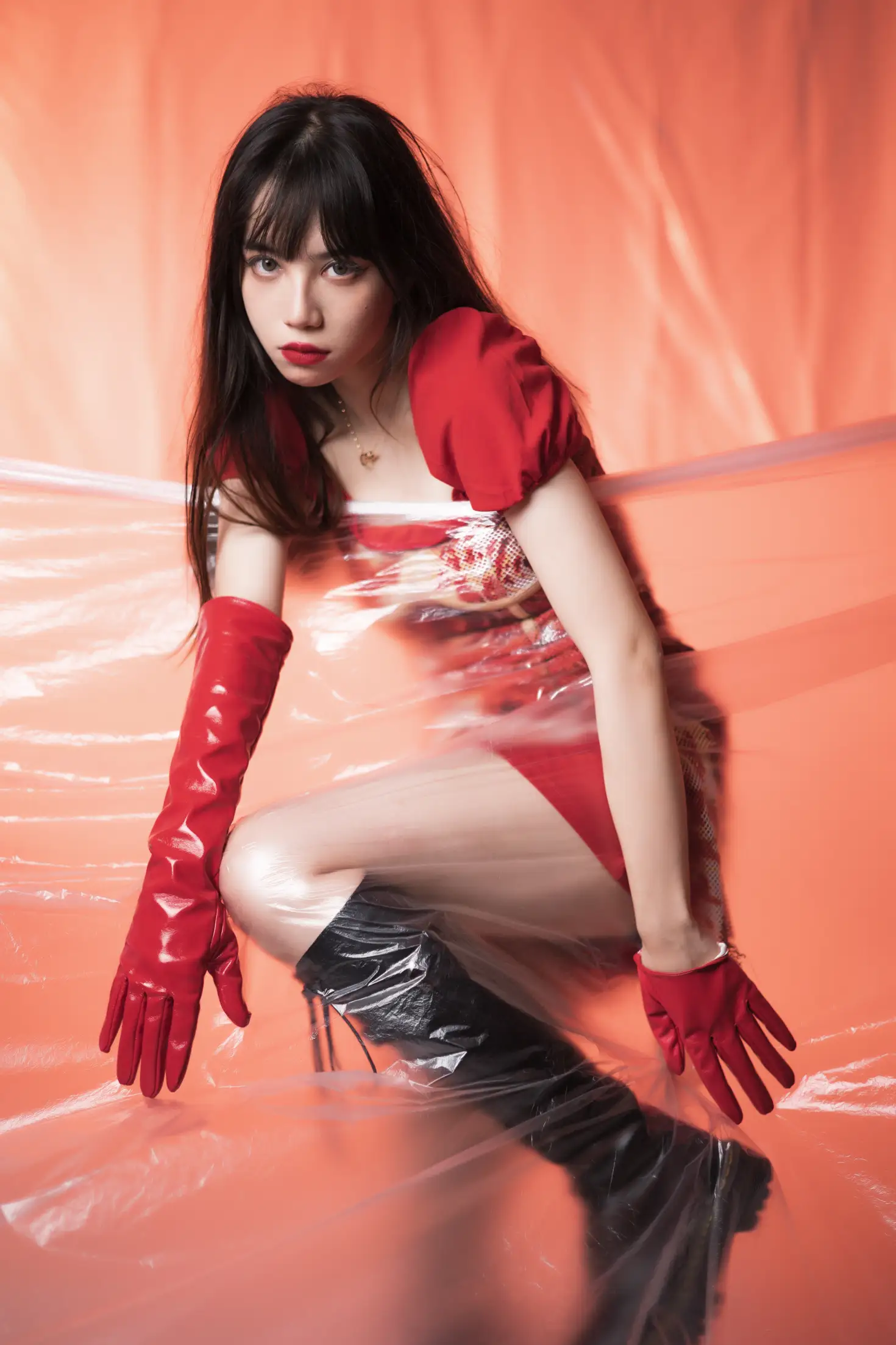 [艺图语] 2022.05.21 Vol.0946 – 会跳舞的红手套 贰加六#[26P]-19