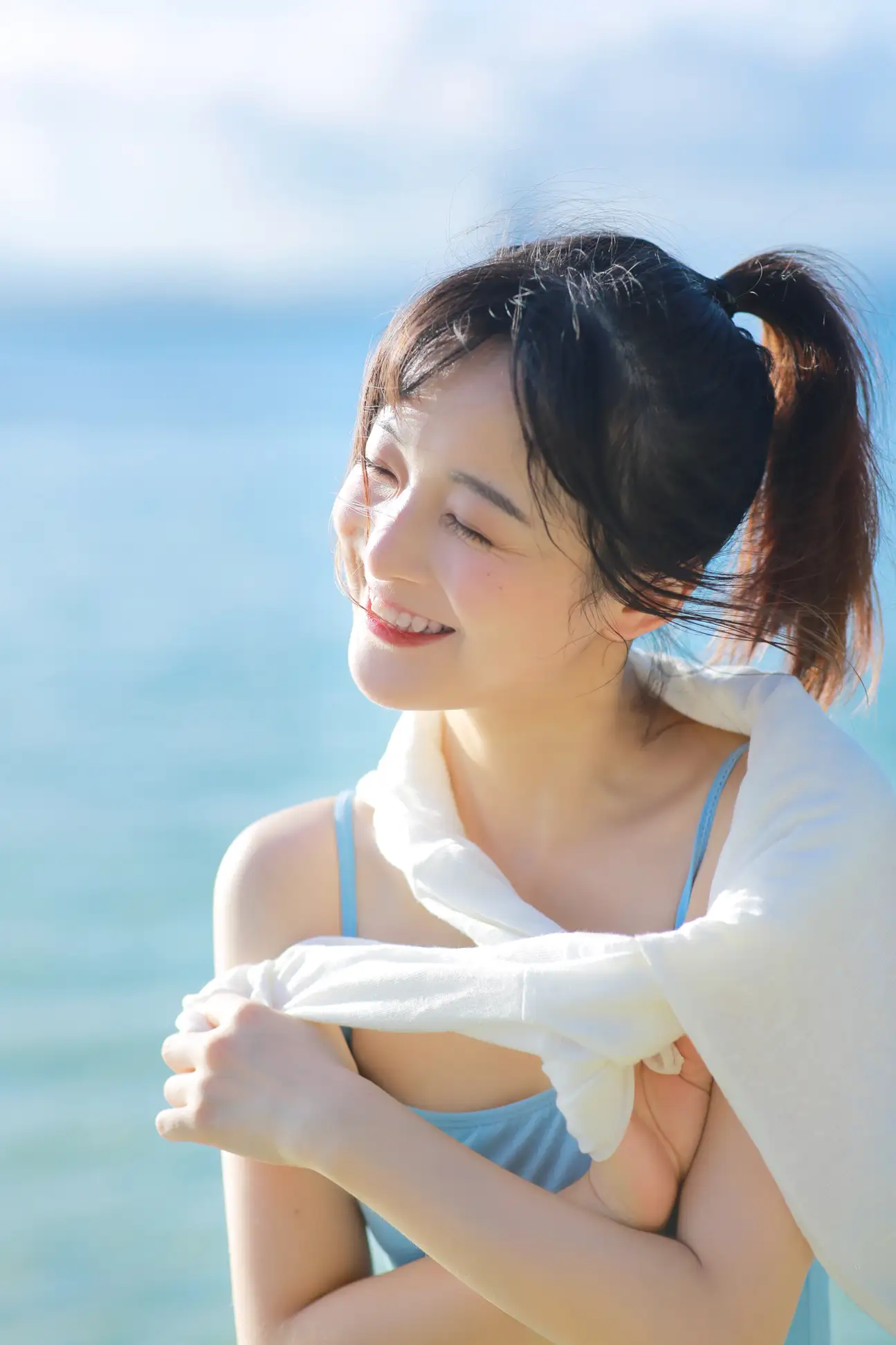 [艺图语] 2022.06.09 Vol.1125 – 海是可以触碰的蓝天 甜酒八号#[25P]-18