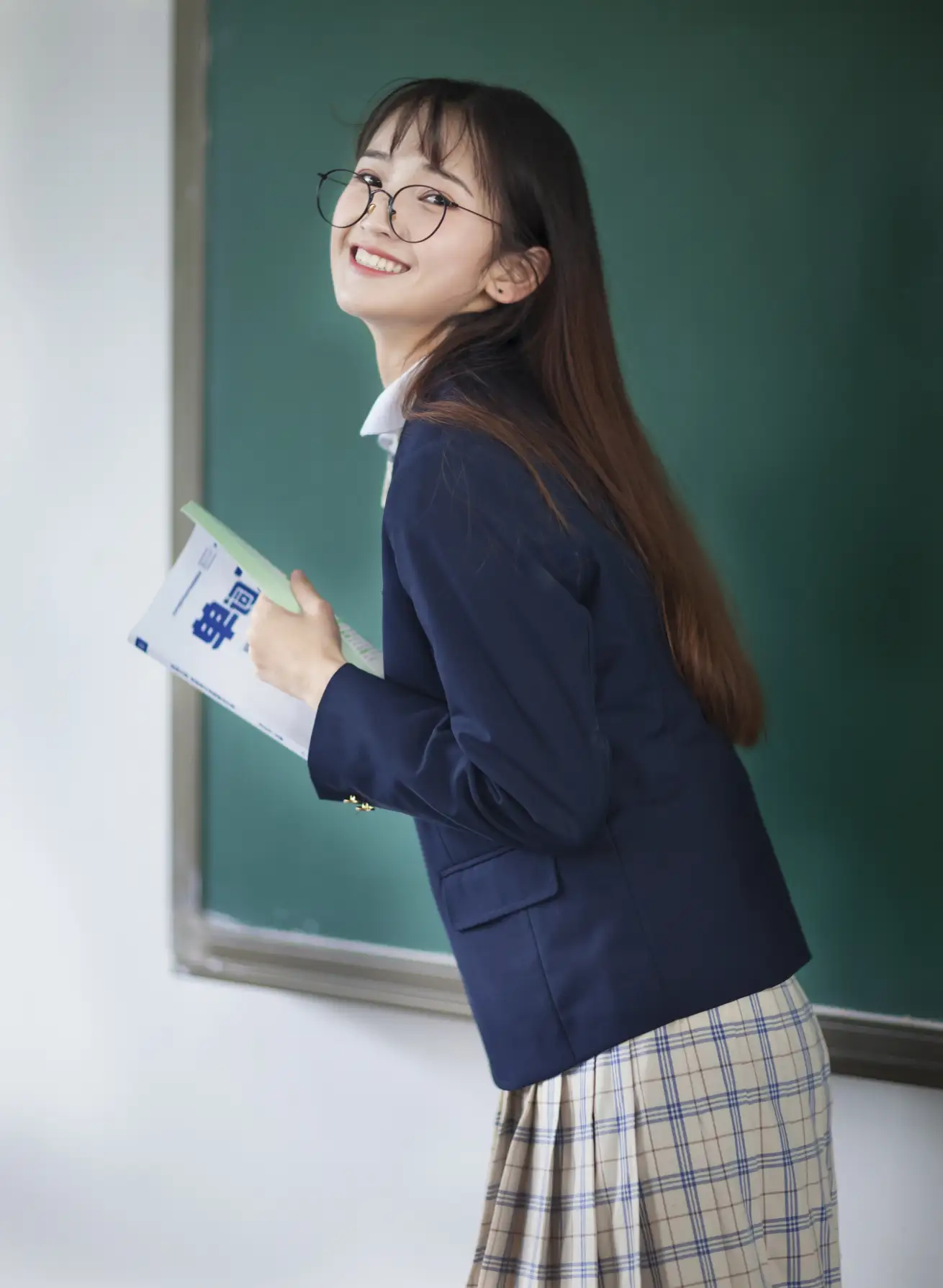 [艺图语] 2021.12.28 Vol.539 – 开学季 丫丫#[22P]-6