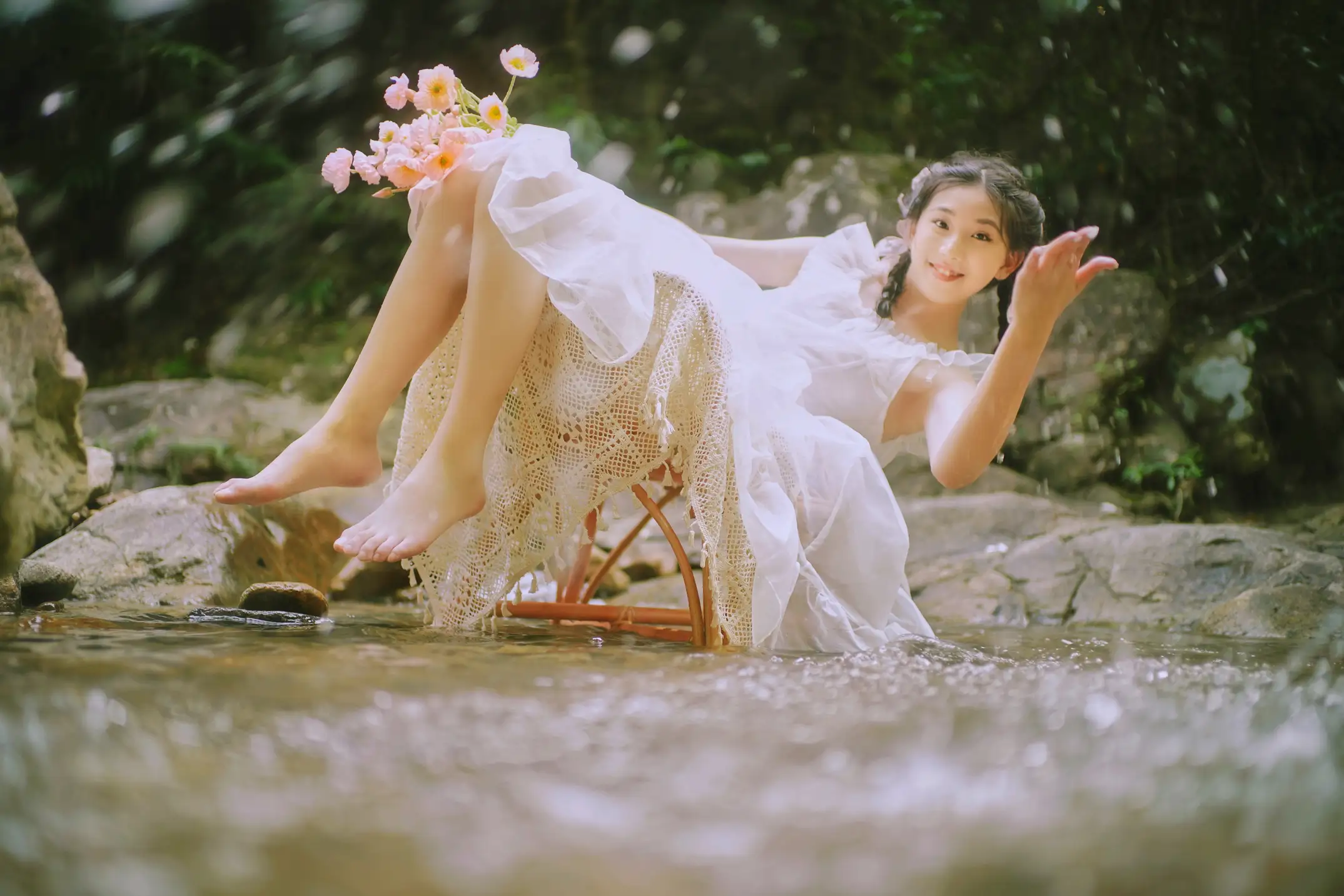 [艺图语] 2022.09.15 Vol.1959 – 溪流少女 小怡#[36P]-23