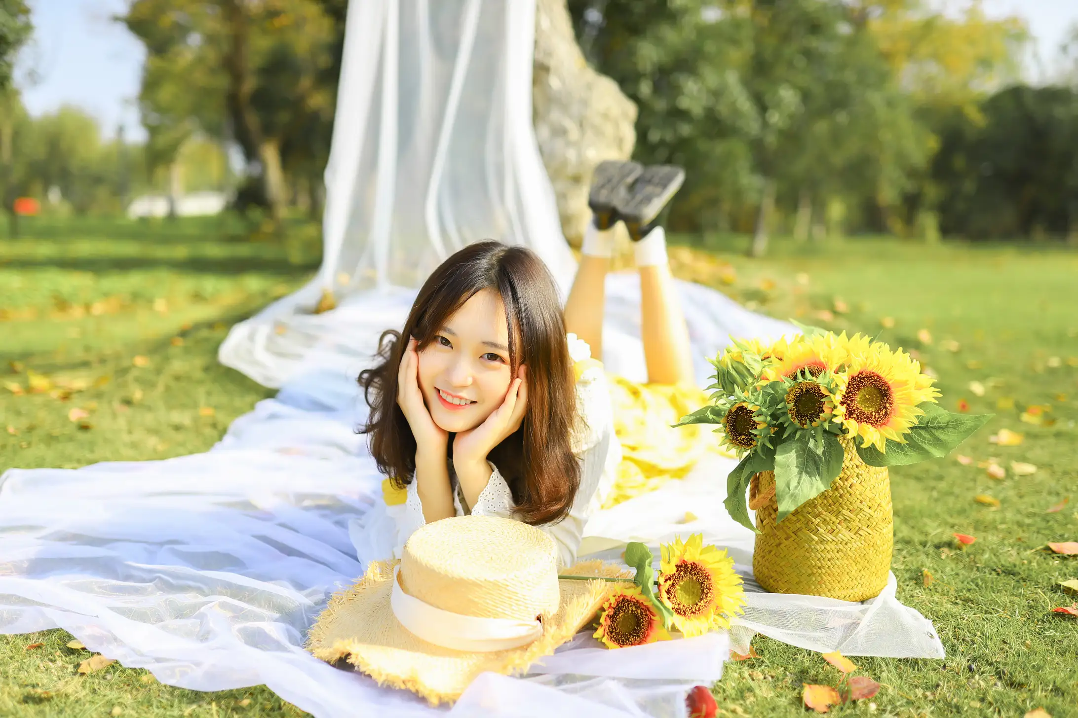 [艺图语] 2022.08.27 Vol.1804 – 向阳而生 芊芊#[23P]-11