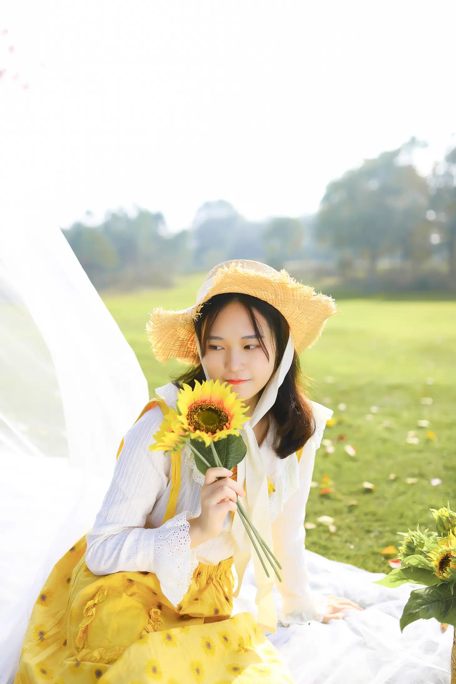 [艺图语] 2022.08.27 Vol.1804 – 向阳而生 芊芊#[23P]-17