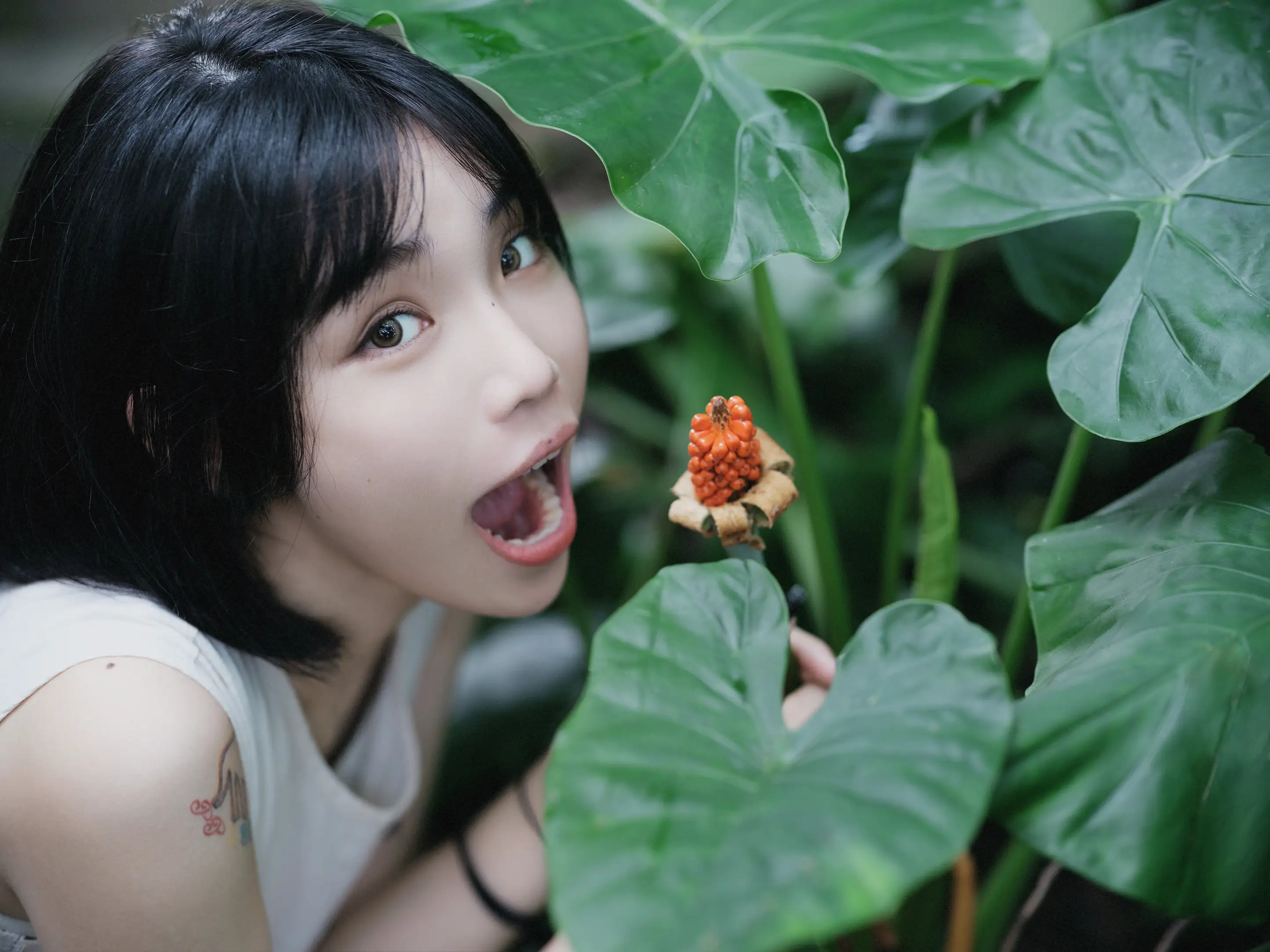 [艺图语] 2022.08.09 Vol.1659 – 爱笑的眼睛 PP#[60P]-22
