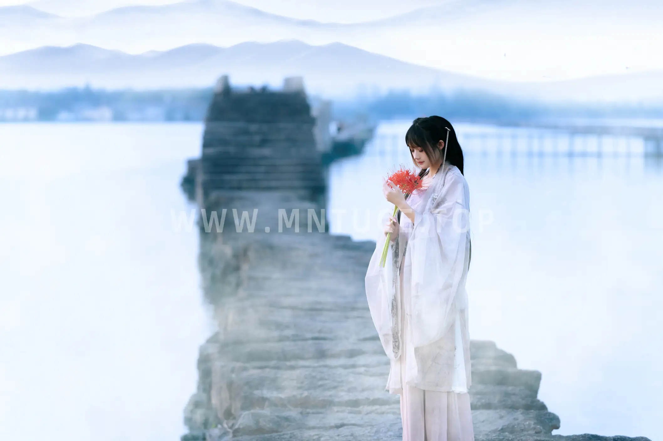 [艺图语] 2022.07.15 Vol.1485 – 暮空照水 兔子Zzz不吃胡萝卜#[32P]-19