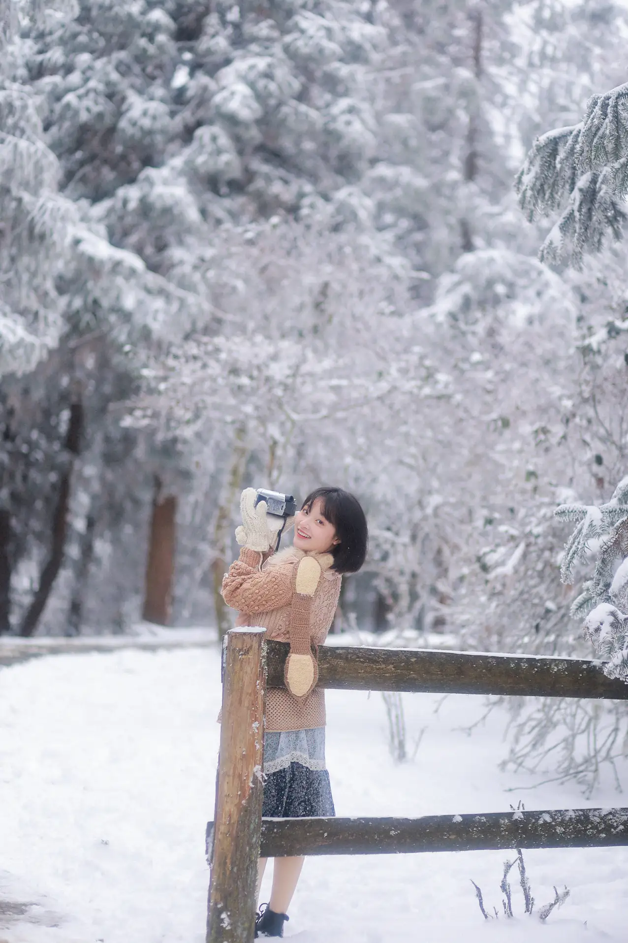 [艺图语] 2022.09.17 Vol.1970 – 嘿，一起来玩雪。 耳元在减肥#[26P]-20