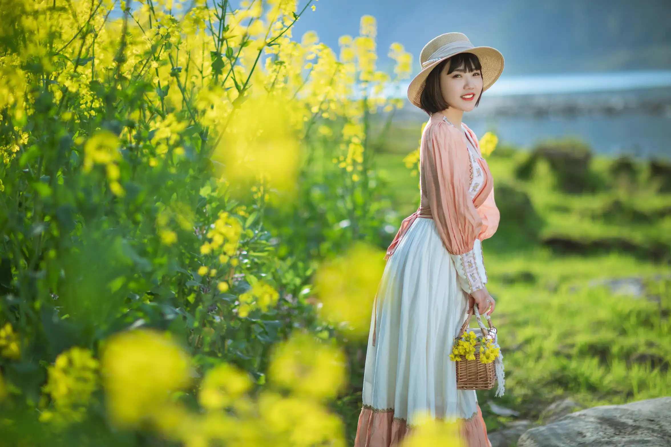 [艺图语] 2022.08.21 Vol.1753 – 春天里的姑娘 冬琴#[38P]-15