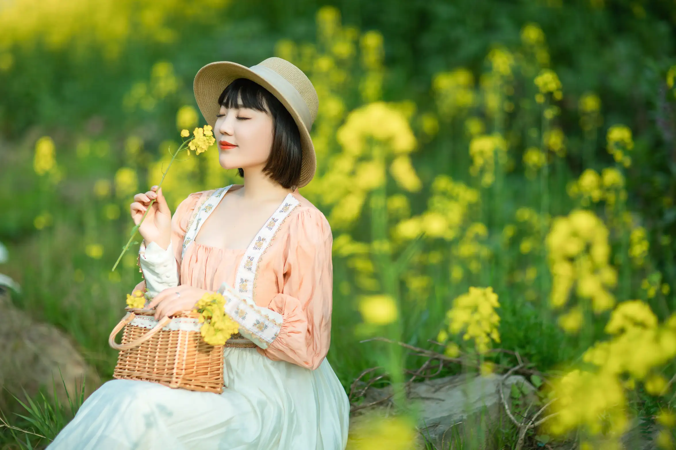 [艺图语] 2022.08.21 Vol.1753 – 春天里的姑娘 冬琴#[38P]-23