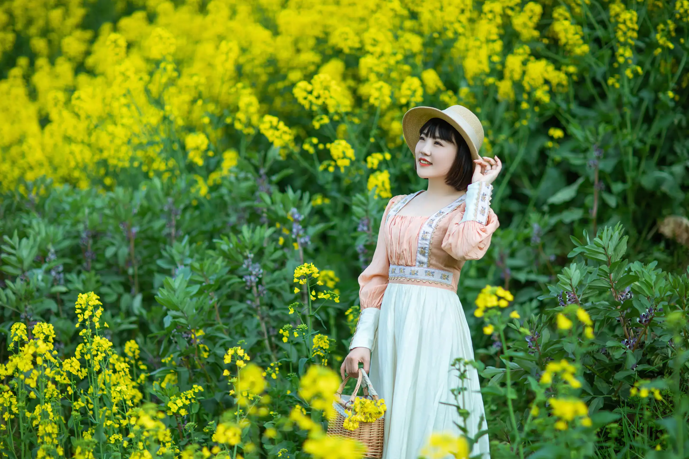 [艺图语] 2022.08.21 Vol.1753 – 春天里的姑娘 冬琴#[38P]-30