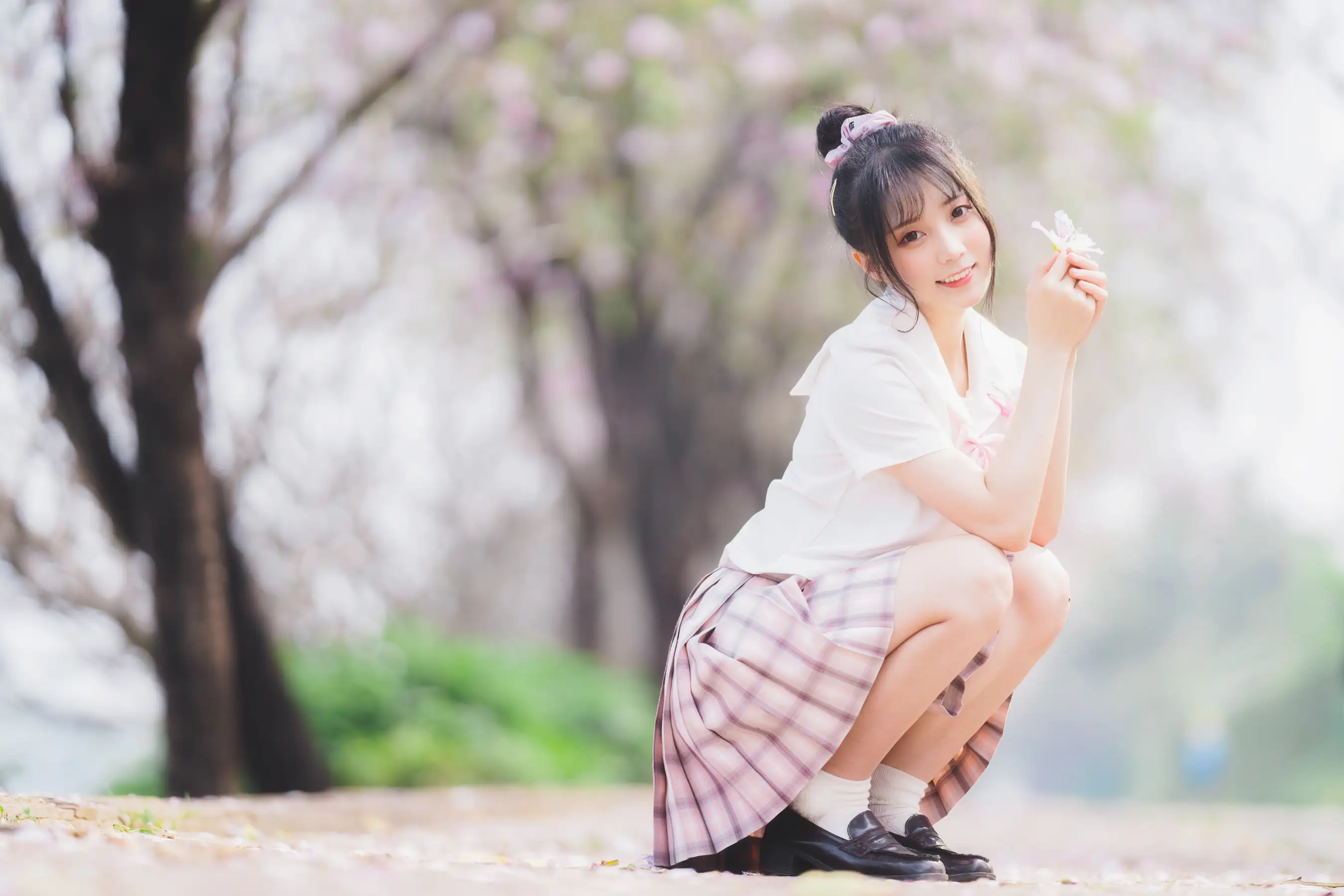 [艺图语] 2022.06.21 Vol.1244 – 花与少女 思涼poi#[35P]-35