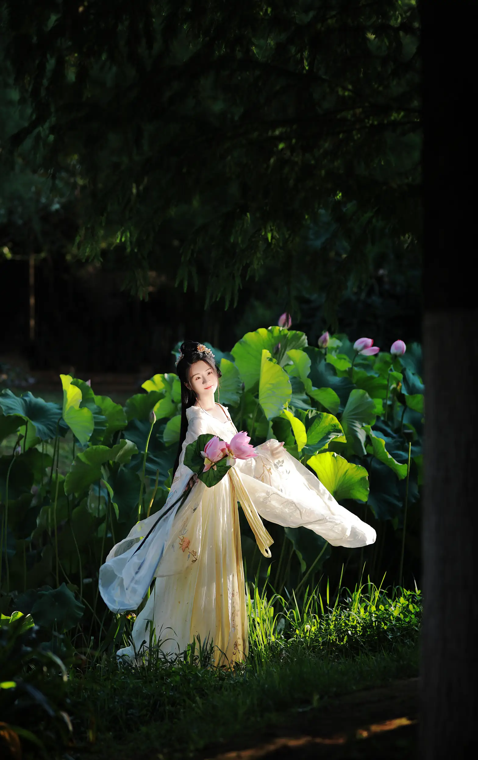 [艺图语] 2022.08.27 Vol.1803 – 无清风 Y#[30P]-25
