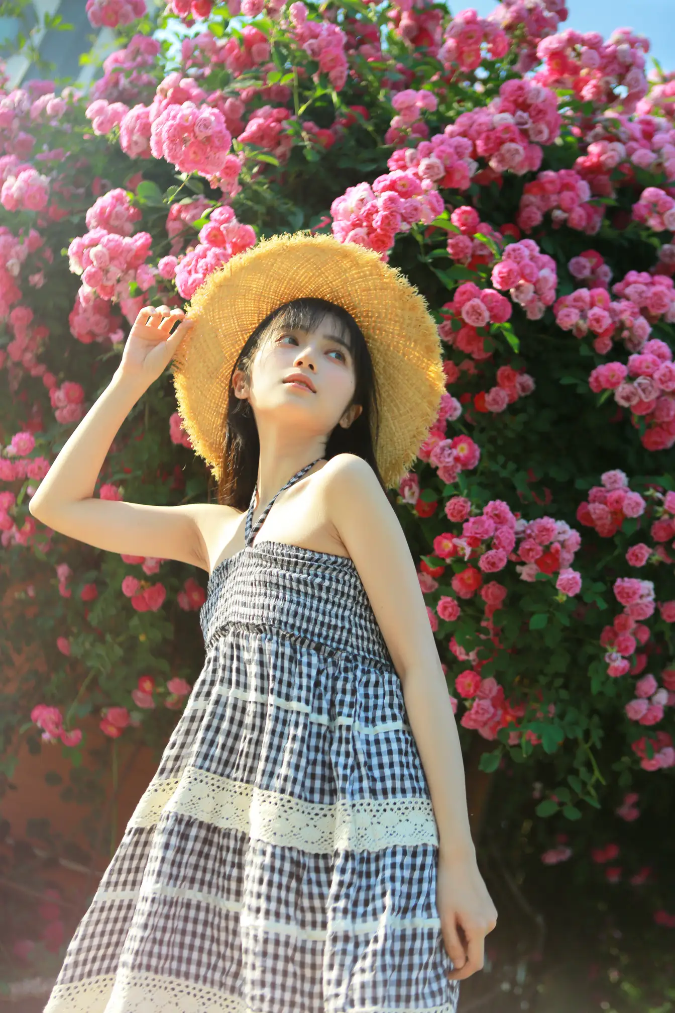 [艺图语] 2022.05.18 Vol.0917 – 蔷薇迟开 月半了吧#[28P]-7