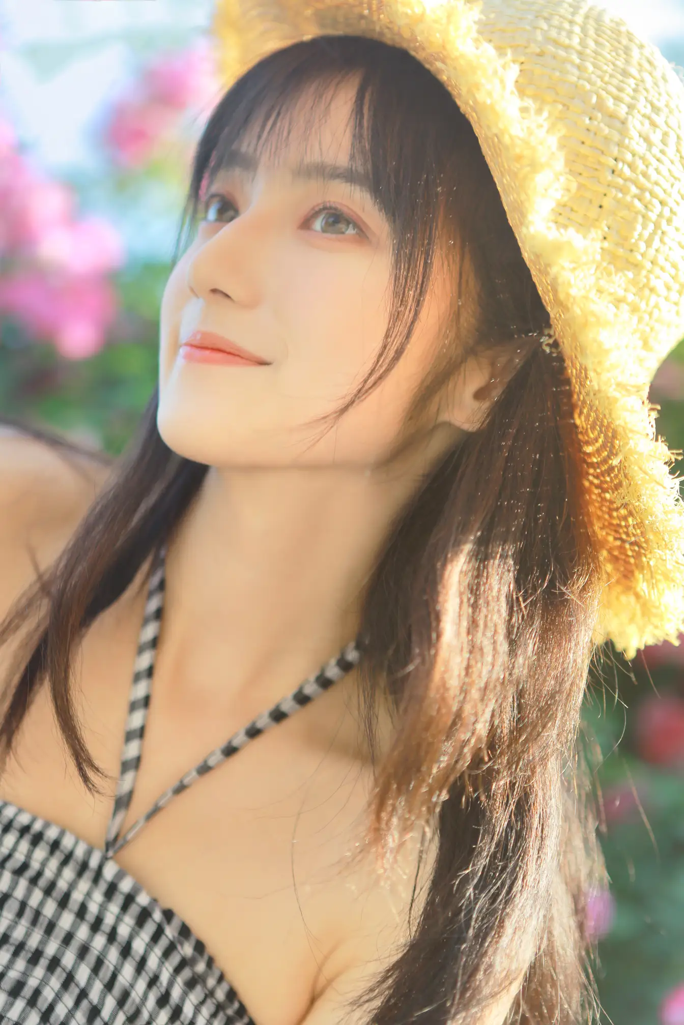 [艺图语] 2022.05.18 Vol.0917 – 蔷薇迟开 月半了吧#[28P]-6