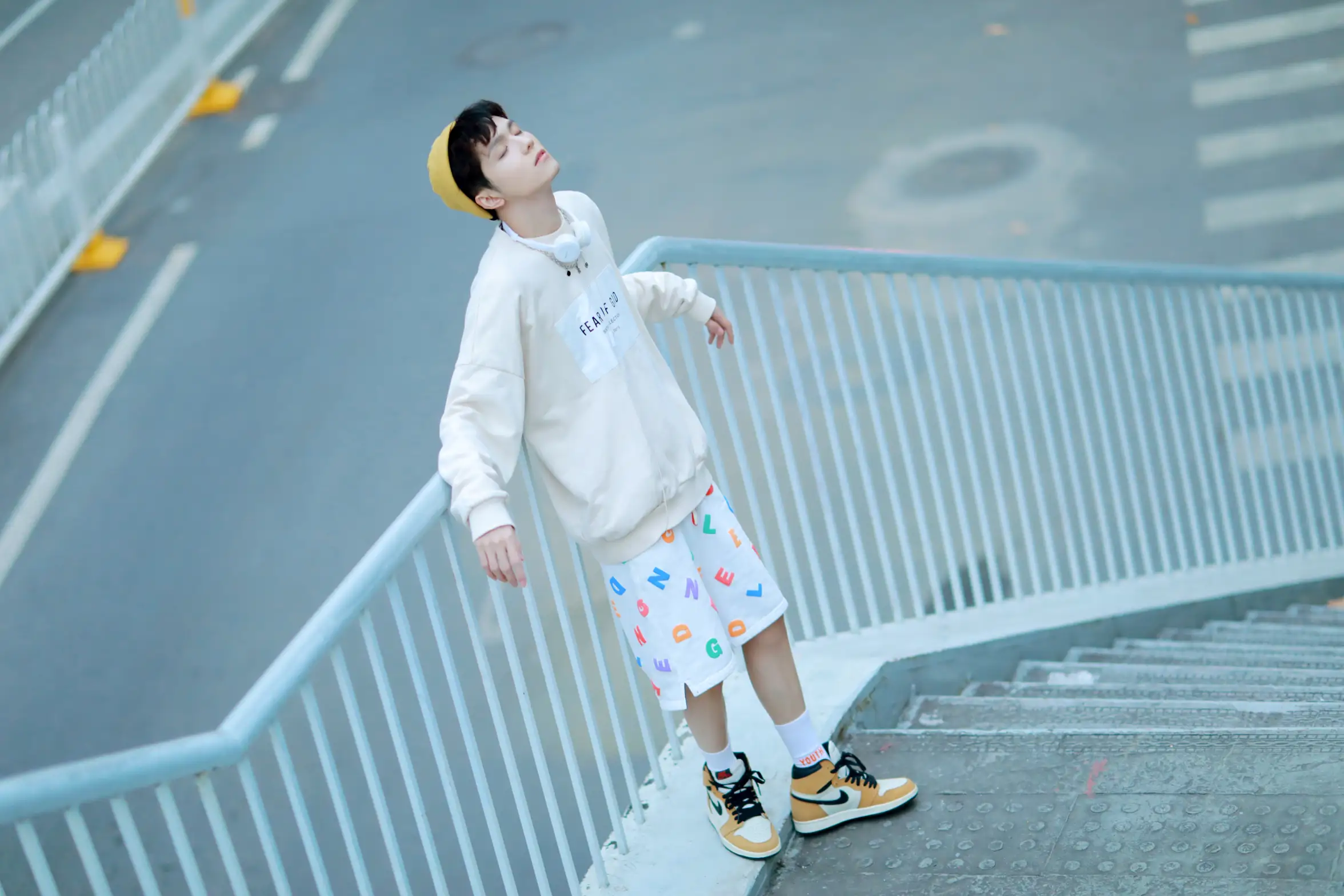 [艺图语] 2022.07.28 Vol.1566 – 小小少年 _也比大熊_#[22P]-11