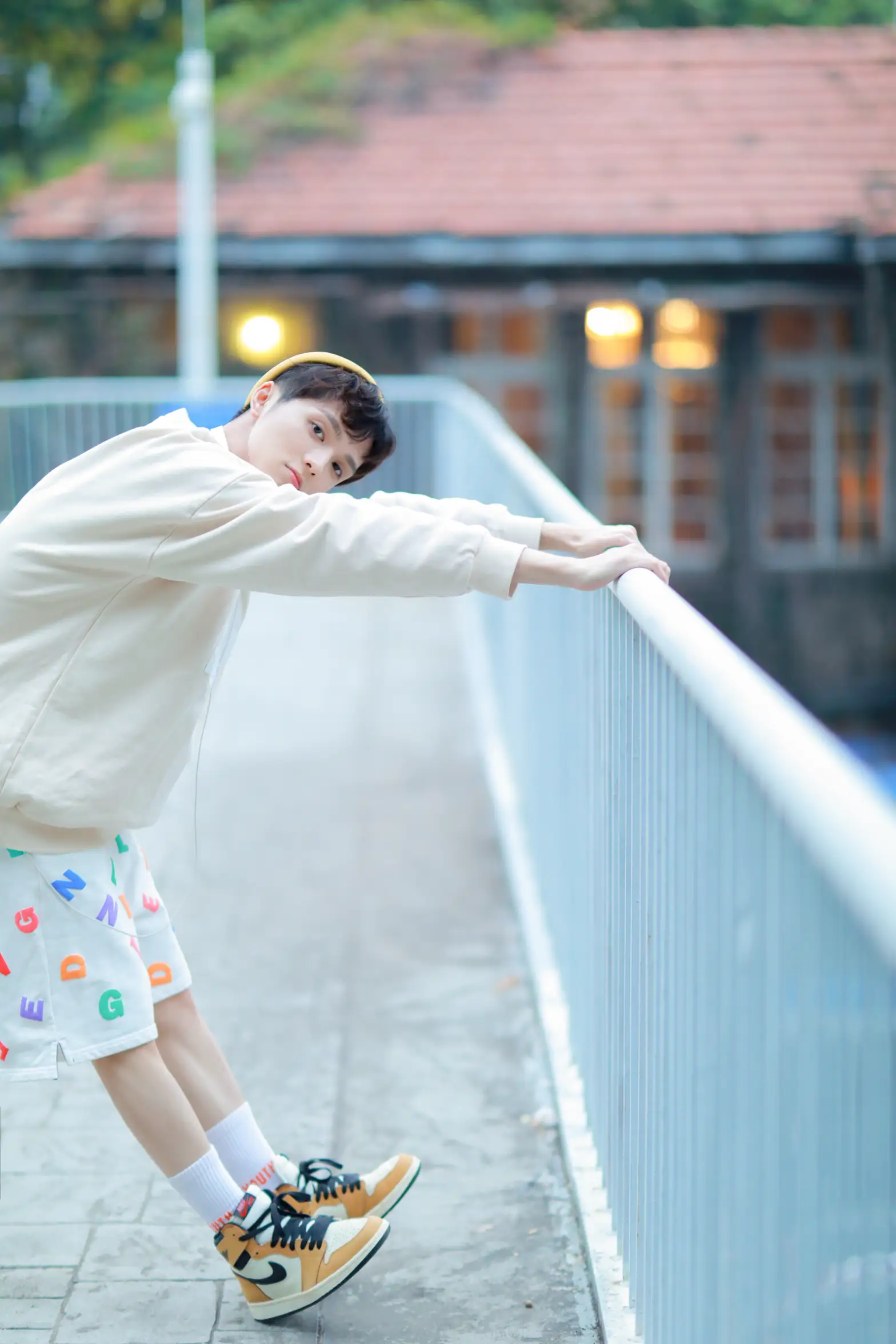 [艺图语] 2022.07.28 Vol.1566 – 小小少年 _也比大熊_#[22P]-12