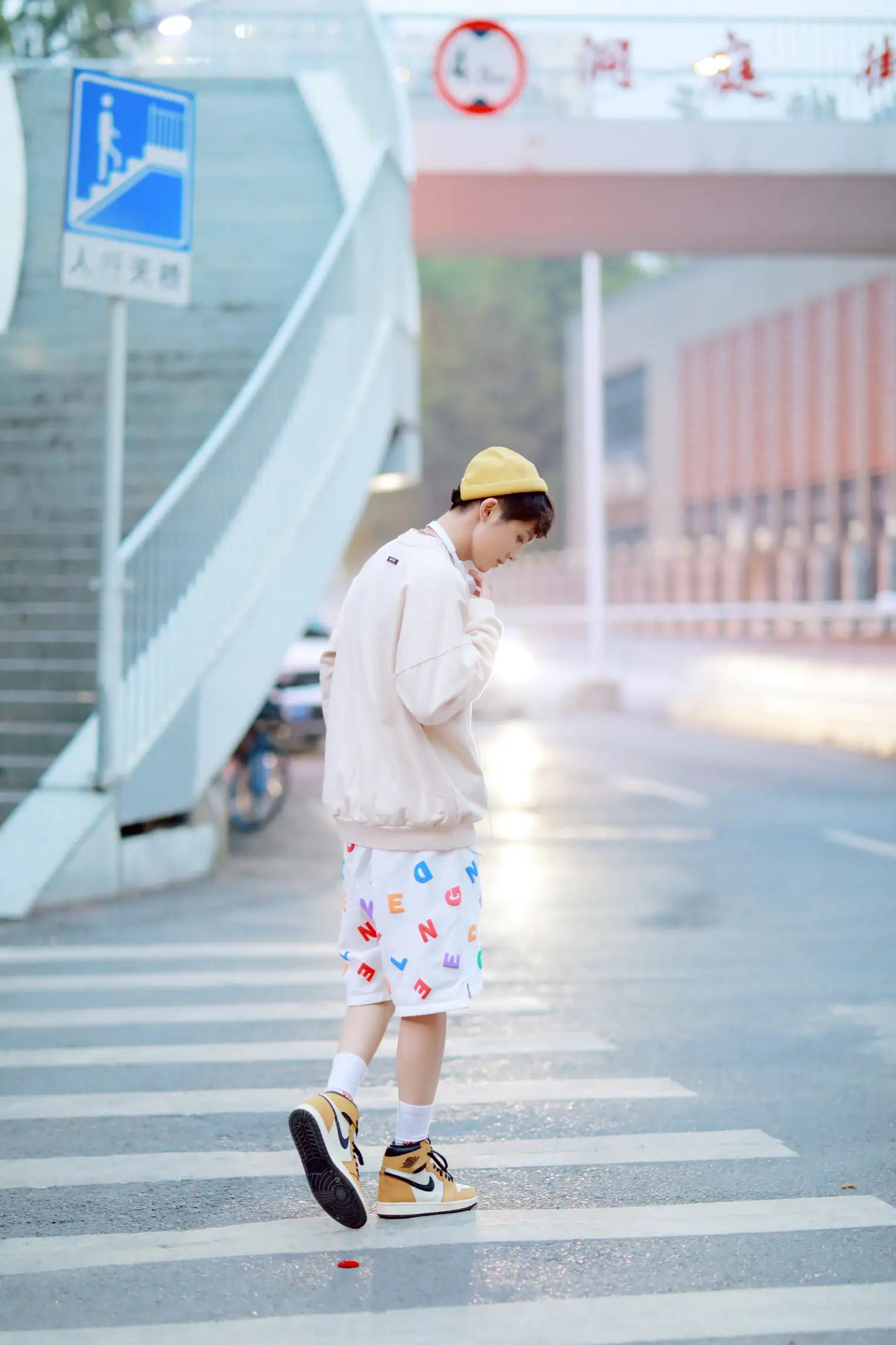 [艺图语] 2022.07.28 Vol.1566 – 小小少年 _也比大熊_#[22P]-13