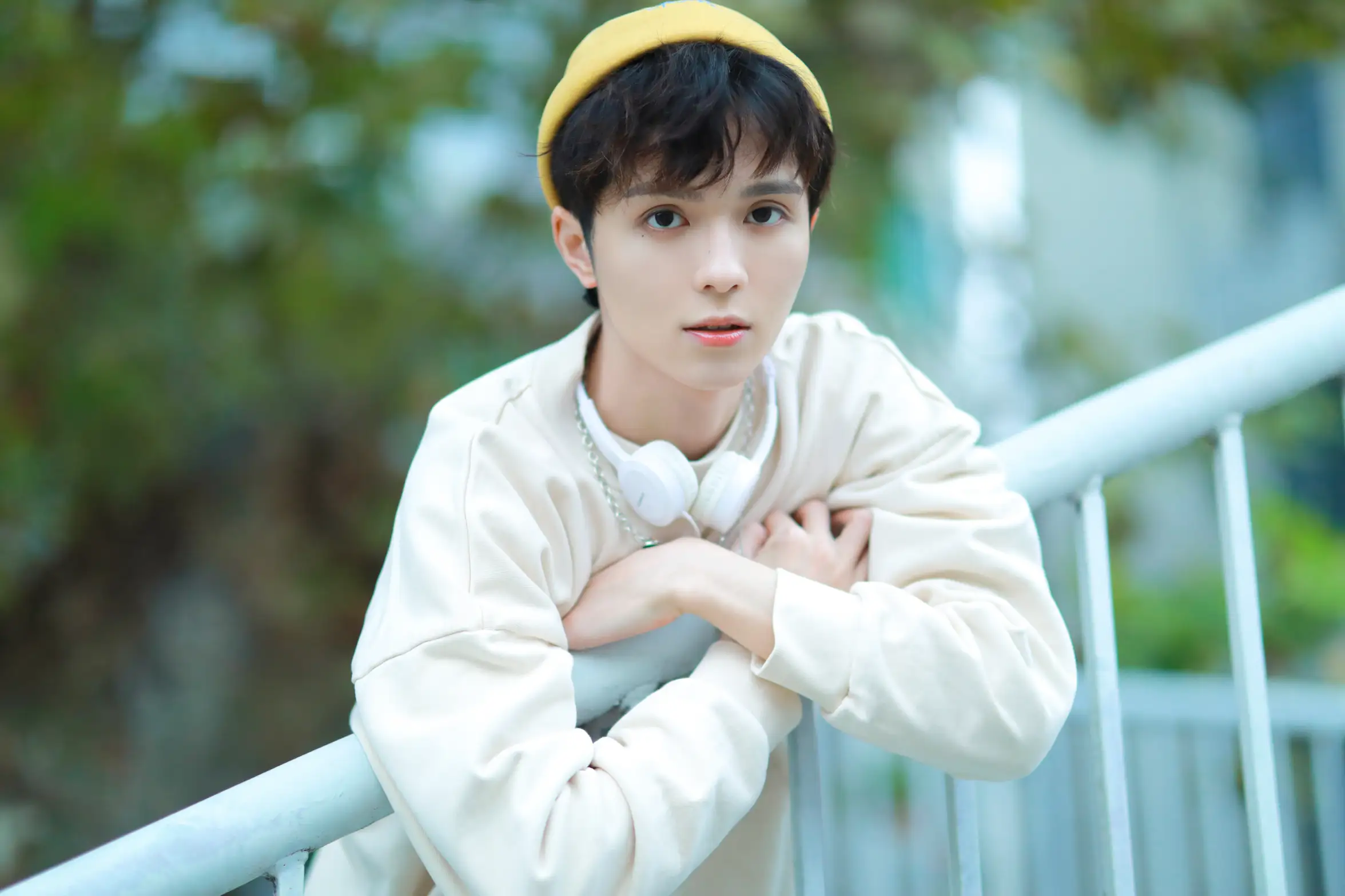 [艺图语] 2022.07.28 Vol.1566 – 小小少年 _也比大熊_#[22P]-14