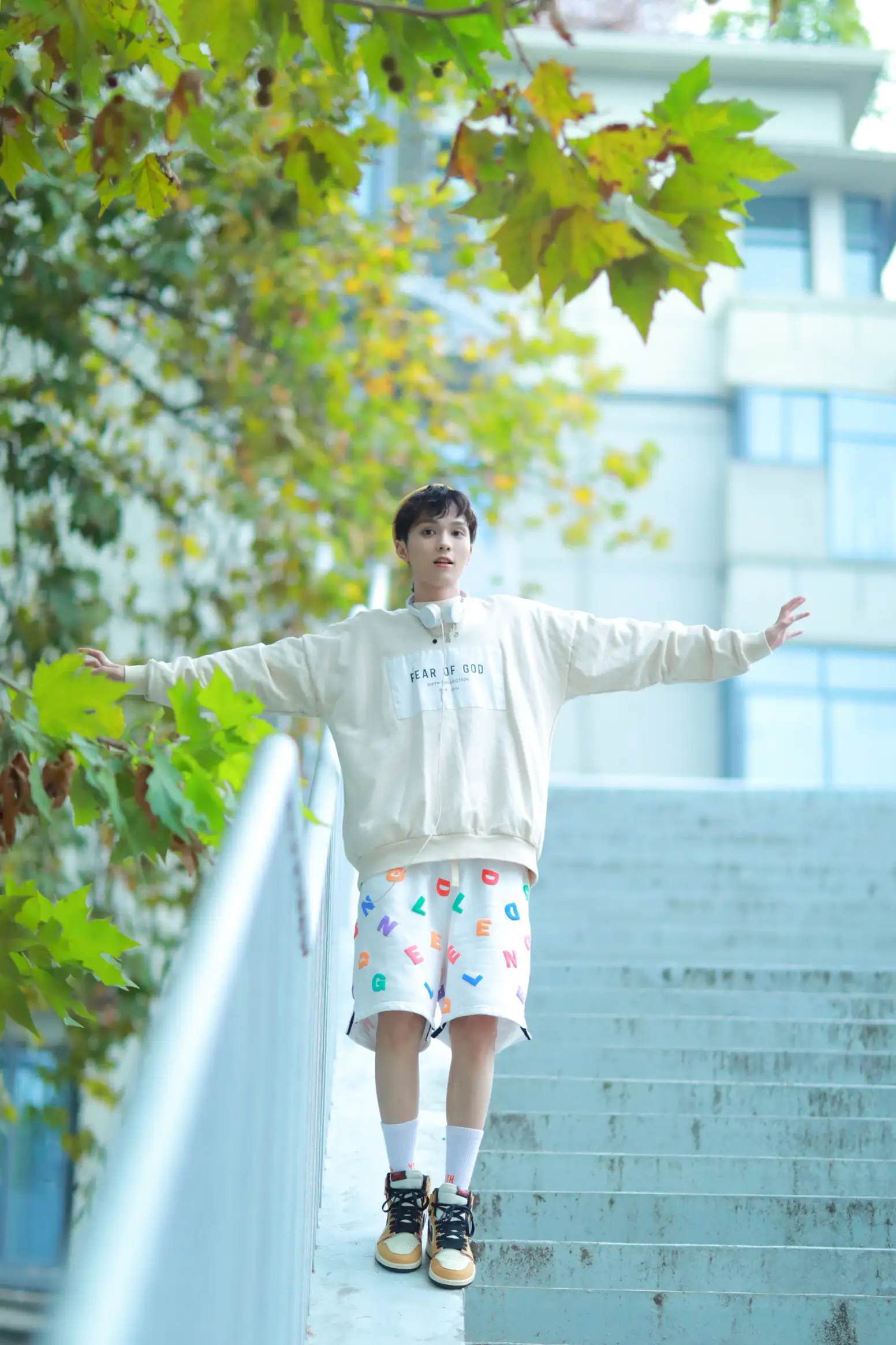 [艺图语] 2022.07.28 Vol.1566 – 小小少年 _也比大熊_#[22P]-16