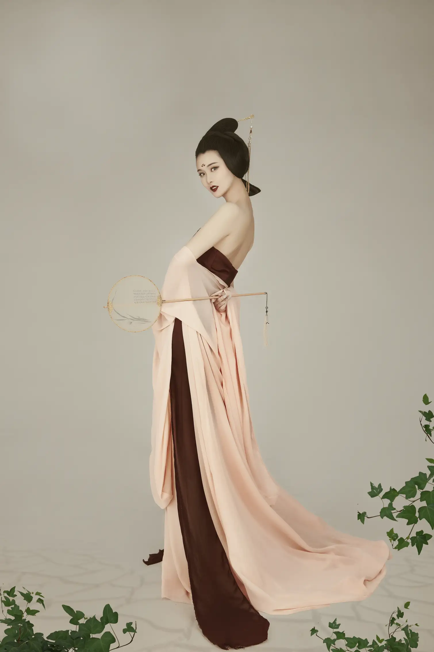 [艺图语] 2022.02.03 Vol.746 – 折轻扇 欣宝#[23P]-23