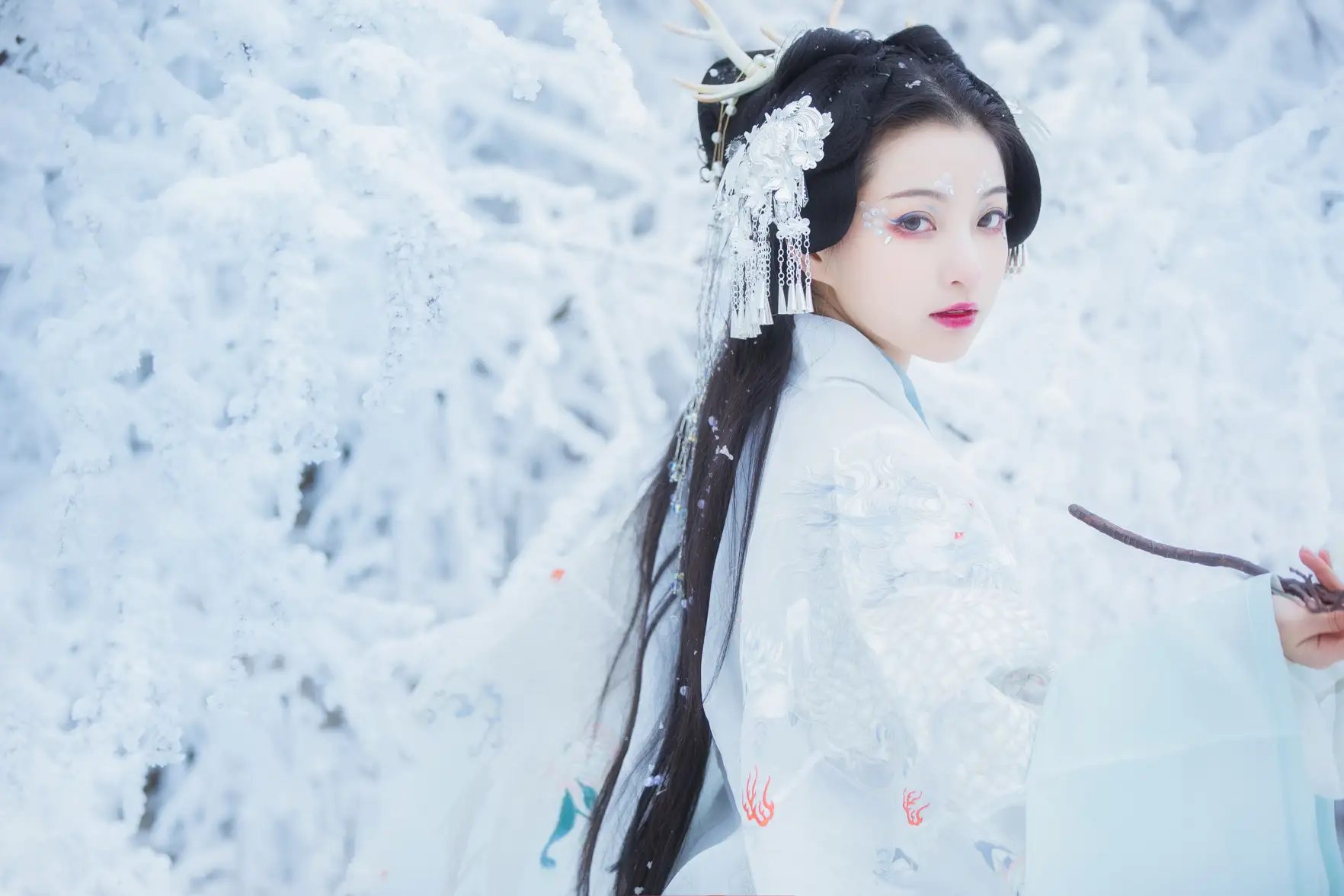 [艺图语] 2022.01.12 Vol.634 – 雪妖 一千只大日日#[22P]-8