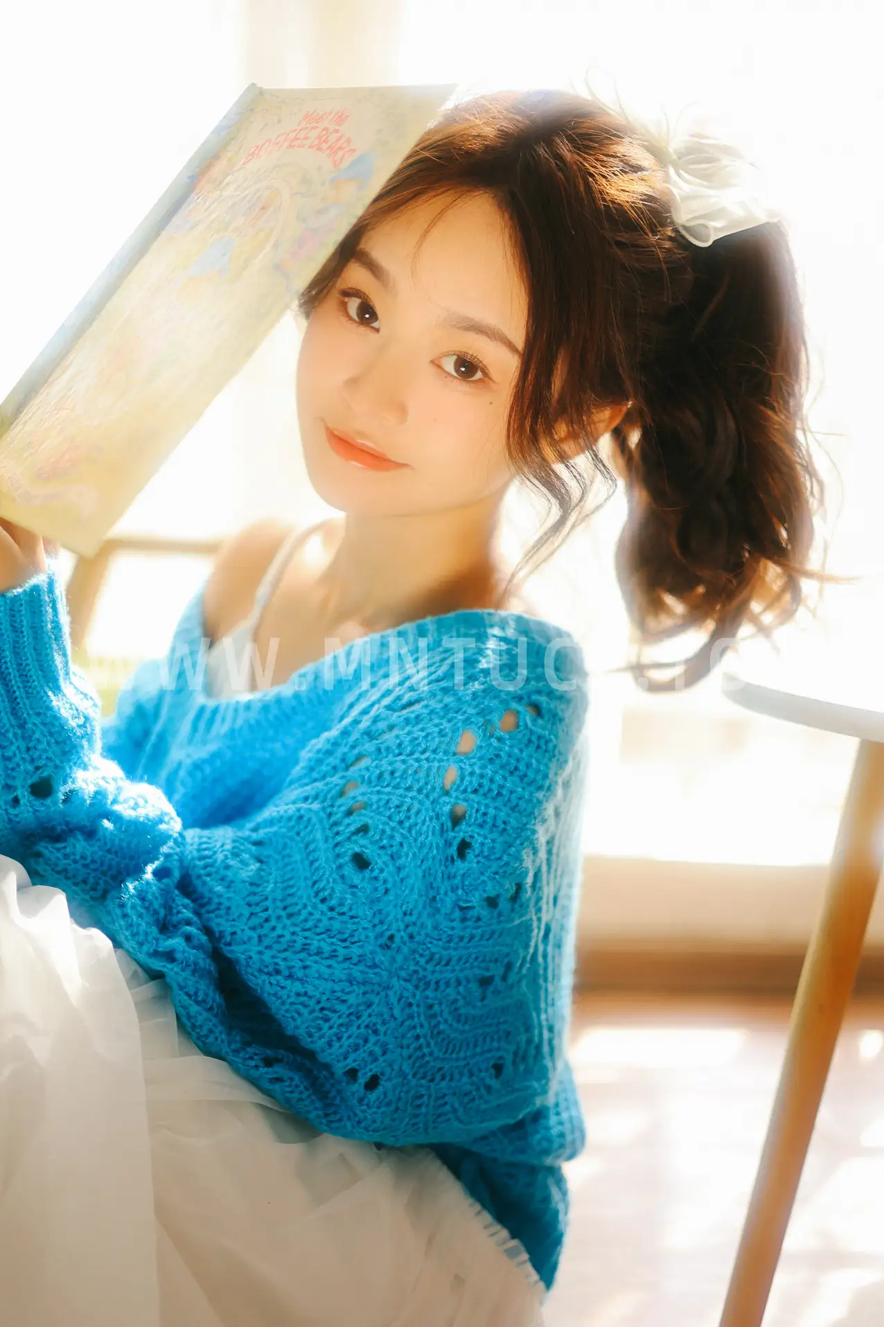 [艺图语] 2022.11.20 Vol.2481 – 暖秋 双耳ZiCe#[34P]-28