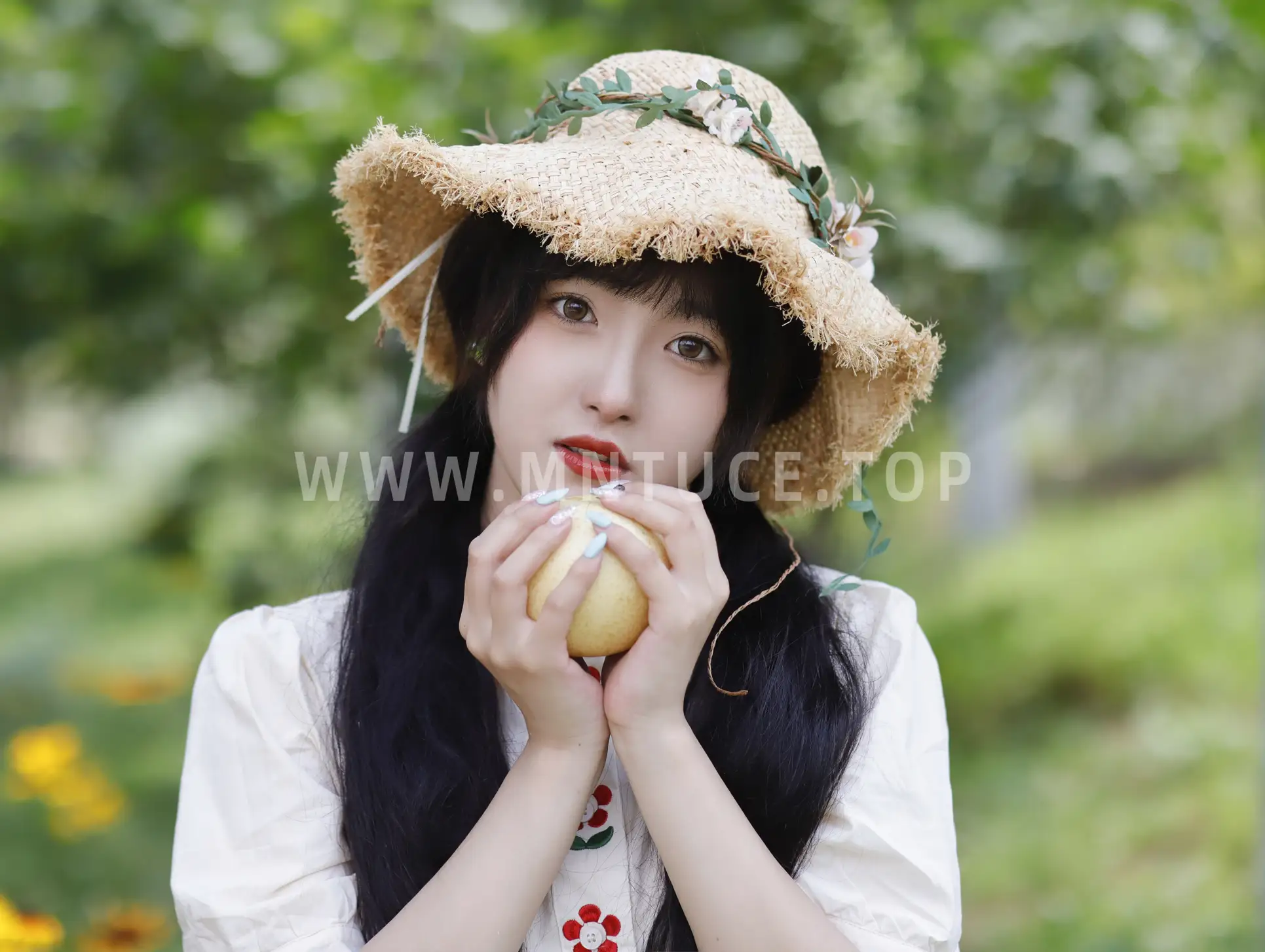 [YITUYU] 2022.11.11 Vol.2413 -Happy fried chicken ice cola in the breeze -The fried chicken ice cola-#[29P]-4