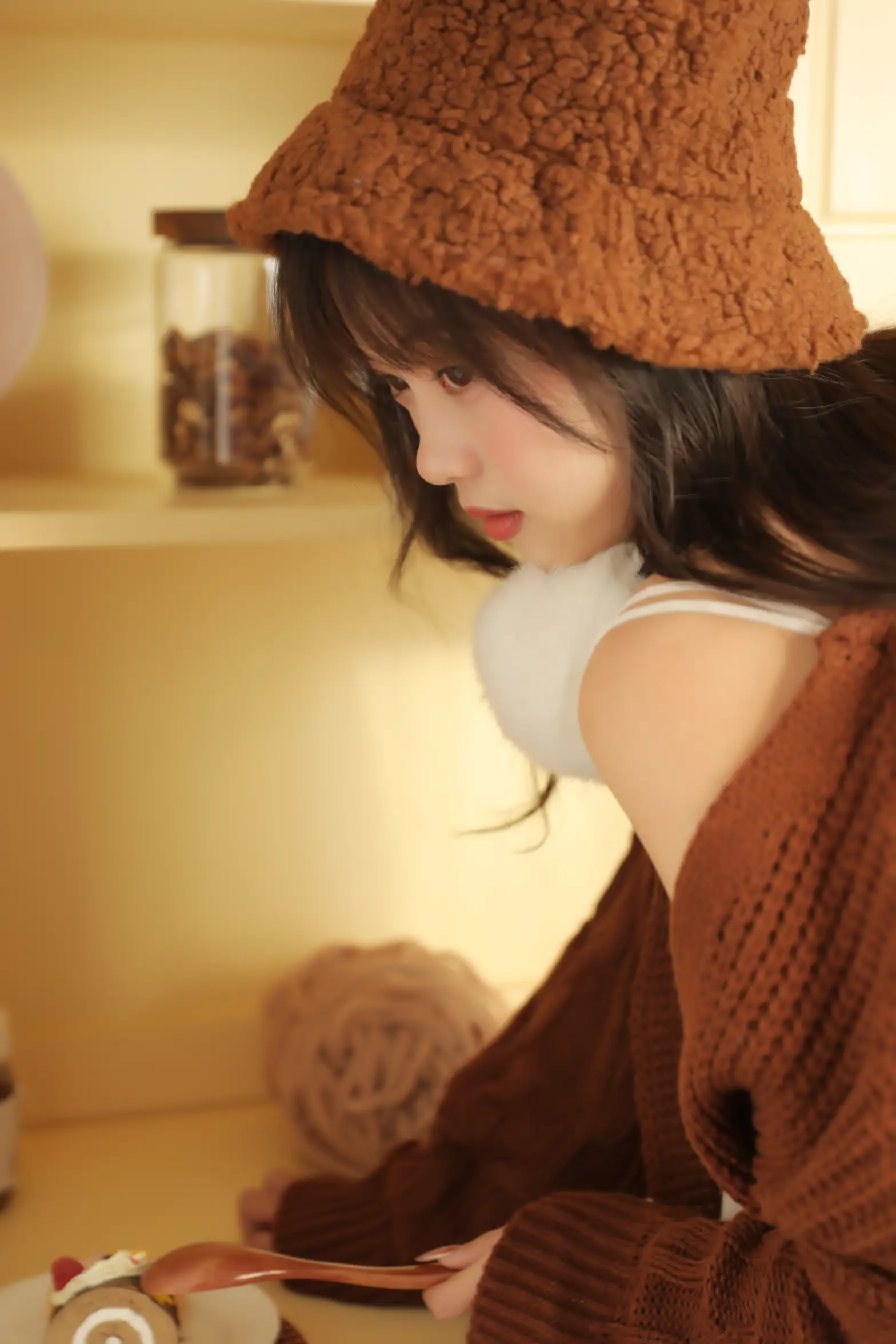 [艺图语] 2022.11.24 Vol.2520 榛子拿铁#[32P]-17