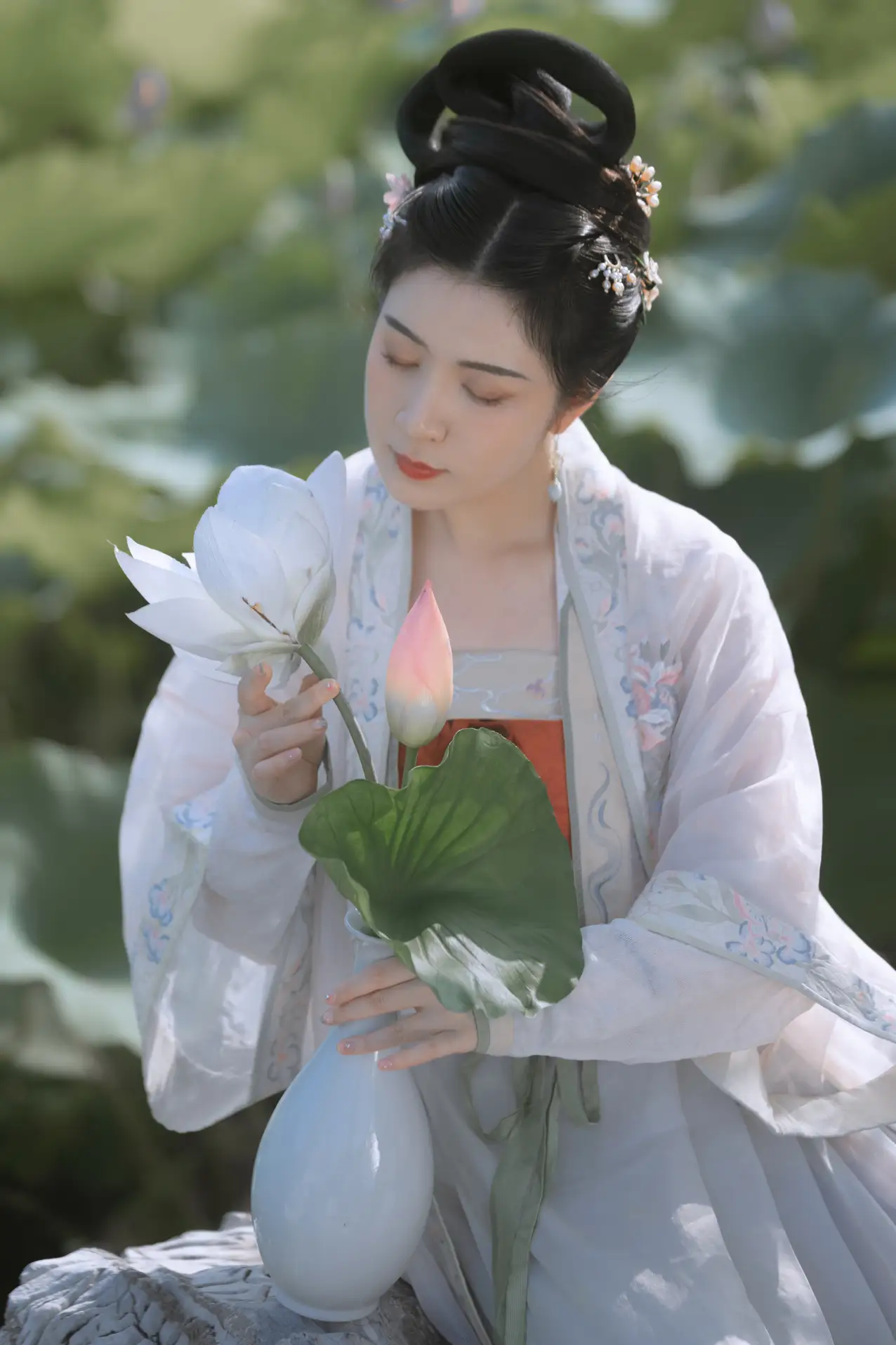 [艺图语] 2022.11.21 Vol.2495 – 陶然荷韵 周曦彤#[26P]-12