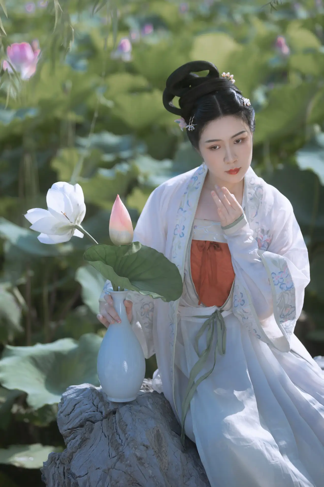[艺图语] 2022.11.21 Vol.2495 – 陶然荷韵 周曦彤#[26P]-15